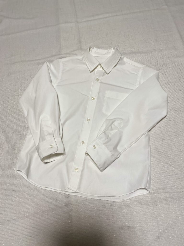 ECOPET生地の白シャツ
子供服