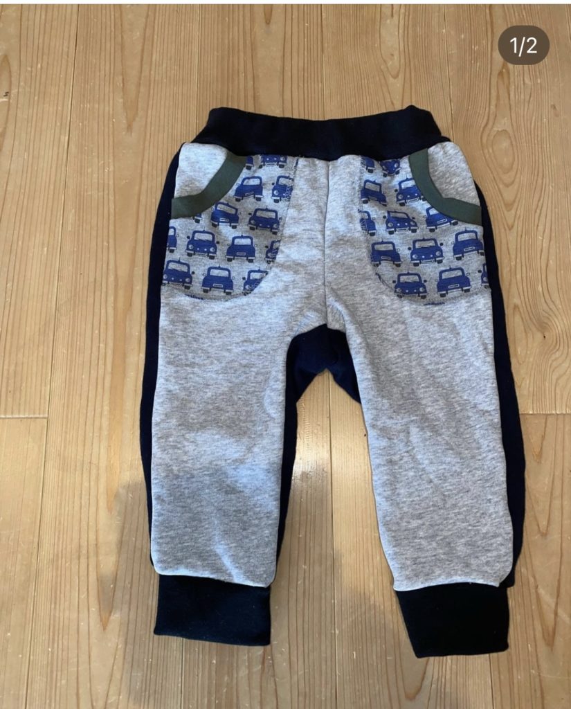 muniのロックミシンで作る子供服
ニットパンツ
